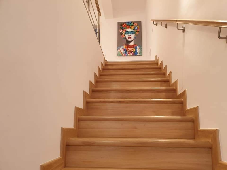 سلالم خشبيه