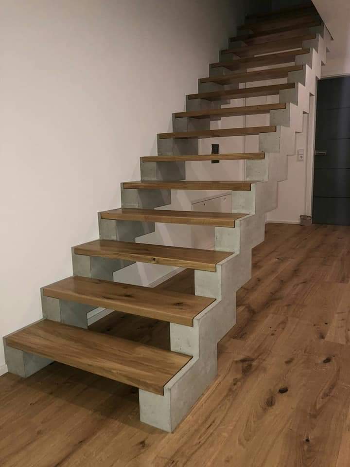 سلالم خشبيه